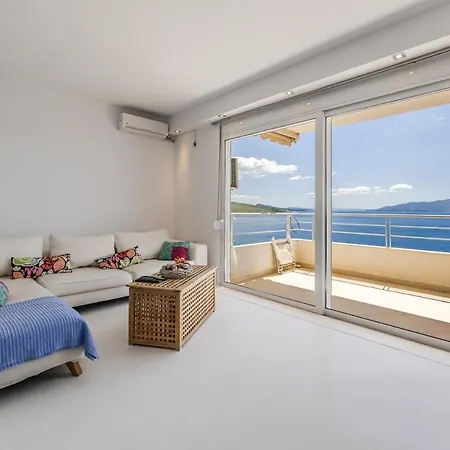 Sunkissed 1br Amazing Views By The Sea By Pikhost *